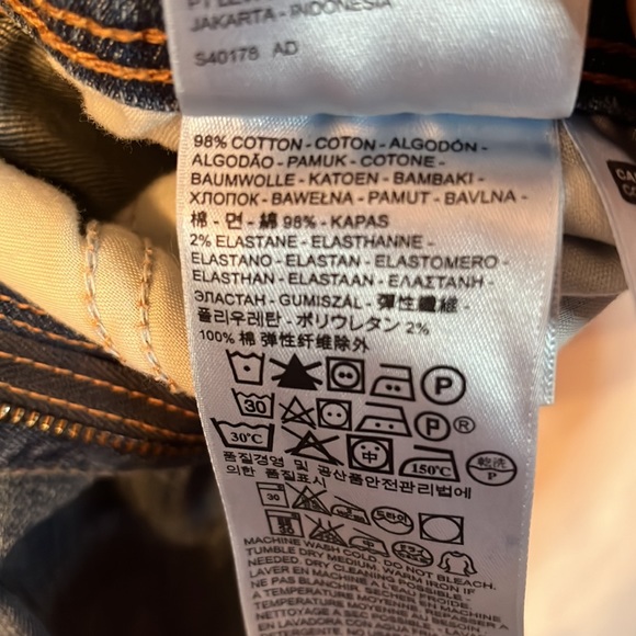 Denim Levi’s Knee Length Shorts Size 12 - Picture 6 of 7